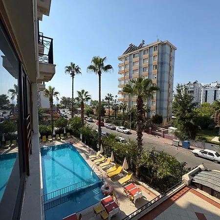 Royal Hill Hotel 3*