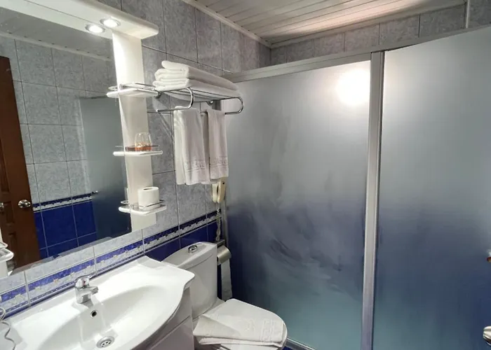 Royal Hill Hotel 3*