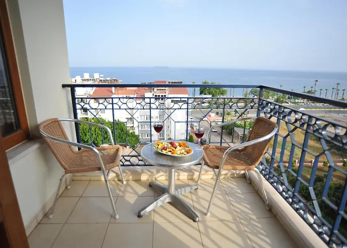 Royal Hill Hotel 3*