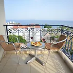 Royal Hill Hotel 3*